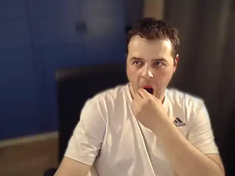 CuteMan33 online show from May 8, 10:21 pm