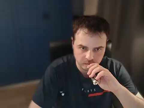 CuteMan33 online show from April 30, 9:08 pm