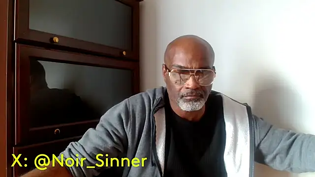 sinnernoir online show from April 30, 9:41 pm