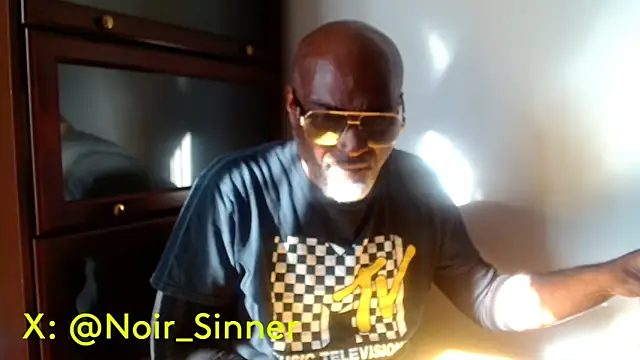 sinnernoir online show from May 1, 9:50 pm
