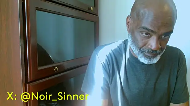 sinnernoir online show from May 17, 9:44 pm