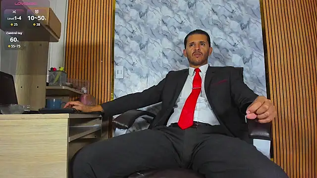 Hideintheoffice online show from May 5, 3:52 am