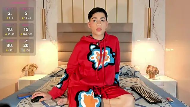 Maxi little online show from July 1, 8:20 pm