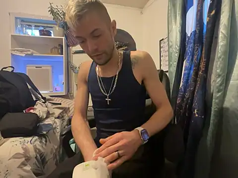 Trystan Spellman online show from May 7, 12:33 am