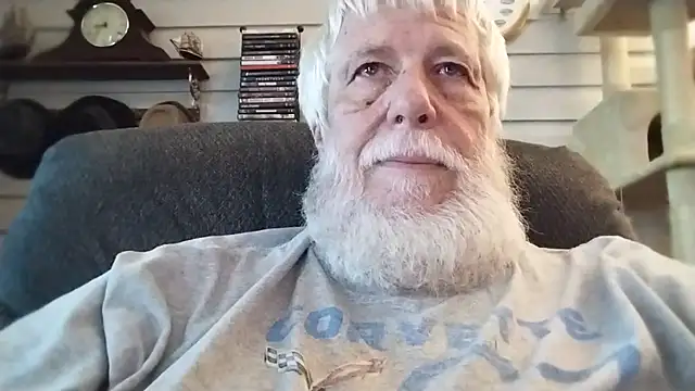 Buzzintx online show from July 22, 1:36 pm