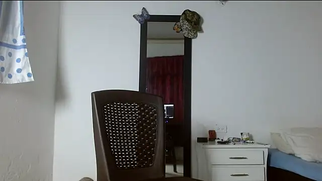 lonelydick2002 online show from May 14, 6:11 am