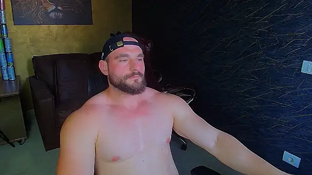 AdamJamesonn online show from June 6, 7:03 am