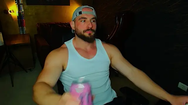 AdamJamesonn online show from May 5, 6:37 am