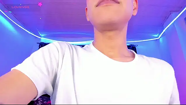 Ethan Boyy online show from May 11, 11:57 pm