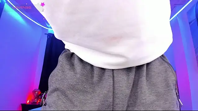Ethan Boyy online show from May 14, 8:18 pm
