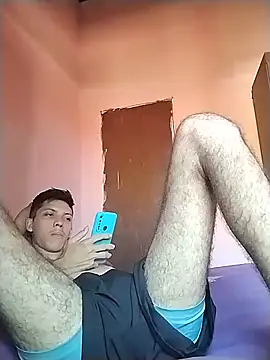 welitonzz28 online show from May 25, 6:25 pm
