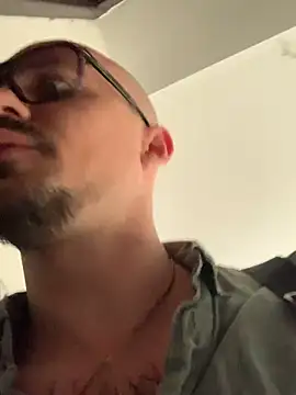 AssHunter4k online show from May 4, 8:27 am