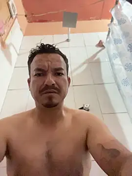 paullliliu online show from May 8, 8:04 am