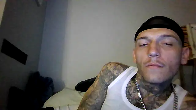 cruz815 online show from June 15, 6:38 am