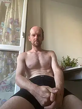LynnAhNight online show from July 25, 3:47 am