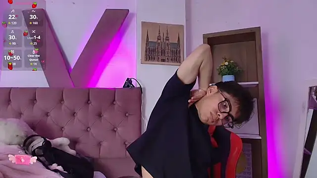 PepperTwink online show from May 14, 4:27 pm