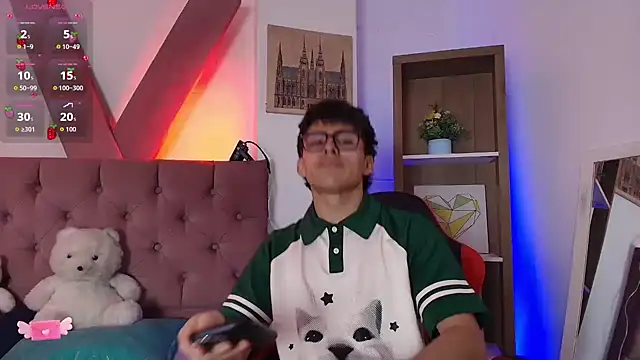 PepperTwink online show from May 13, 4:26 pm