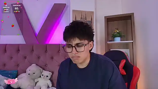 PepperTwink online show from May 6, 4:40 pm