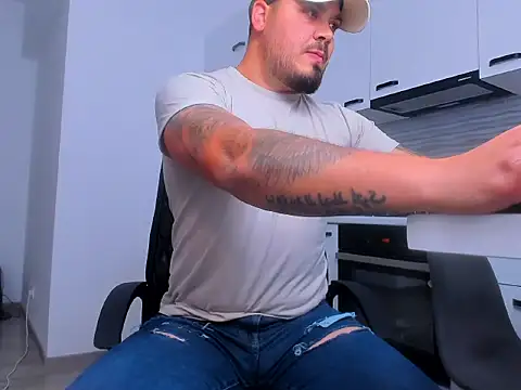 ZackMasterss online show from May 14, 8:29 pm