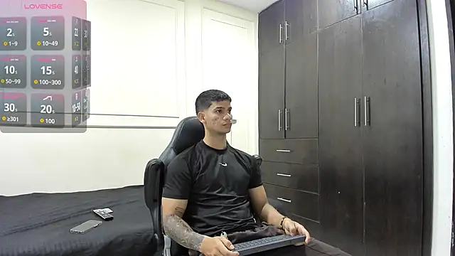 ANDRES STUD online show from May 2, 2:58 am