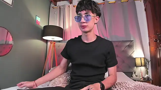 NovaaWheler online show from July 26, 9:23 pm