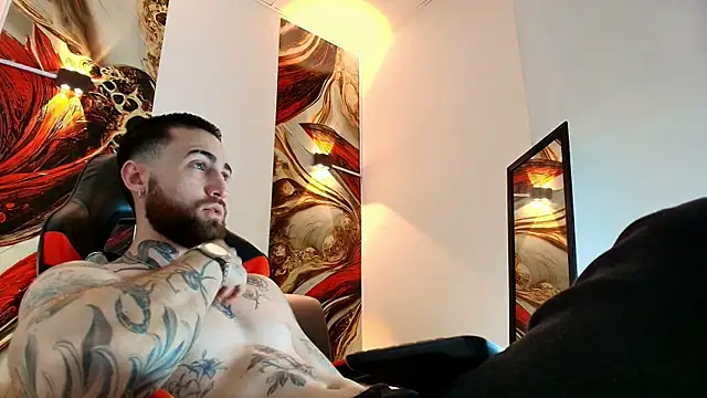 Luke davis01 online show from July 8, 1:15 pm