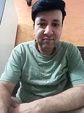 innocentboy1987 online show from May 19, 4:35 pm