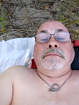 juneguy67 online show from July 17, 11:00 pm
