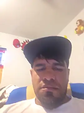 guajiro276565 online show from May 14, 6:06 pm