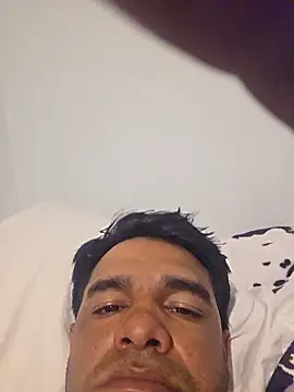 guajiro276565 online show from May 12, 12:08 am