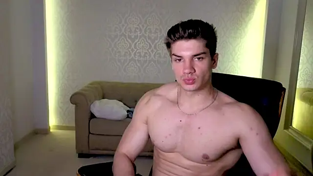 MaxKaiden online show from June 7, 7:04 am