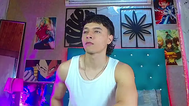 LiamAndrewzz online show from July 28, 9:03 pm