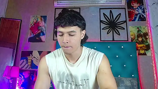 LiamAndrewzz online show from August 6, 5:13 am