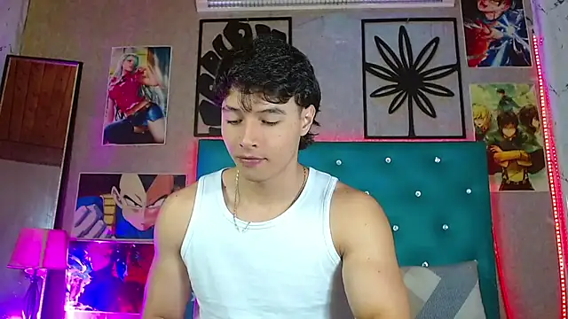 LiamAndrewzz online show from June 19, 3:23 am