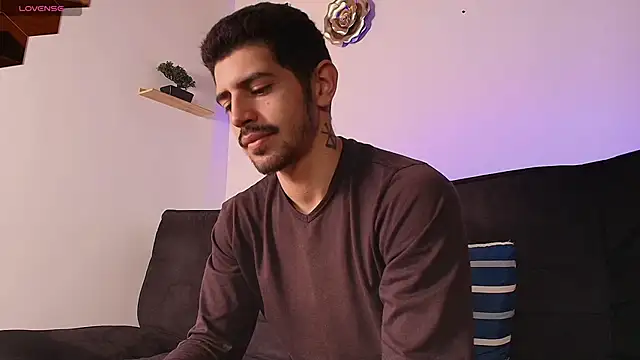 AlejandroStormm online show from June 9, 7:59 pm