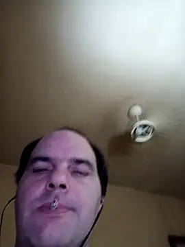 Jovissoares7ye online show from May 7, 7:41 am