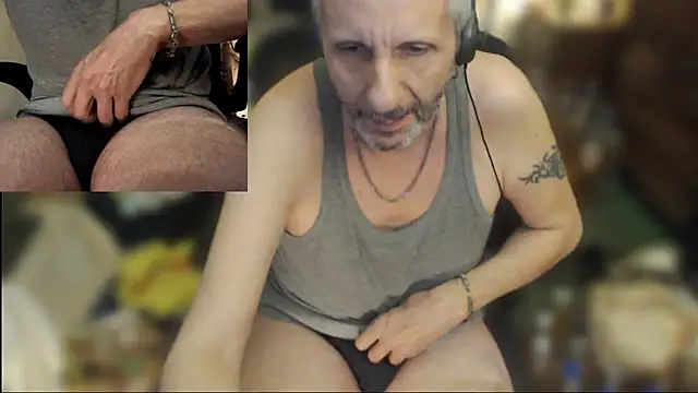 maxdaddy690 online show from May 9, 9:16 pm