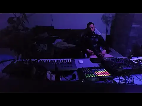 gryzoon online show from May 21, 1:23 am