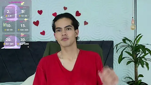 Maximoherrera 16 online show from May 1, 12:41 pm
