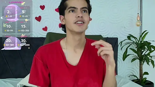 Maximoherrera 16 online show from May 20, 12:44 pm