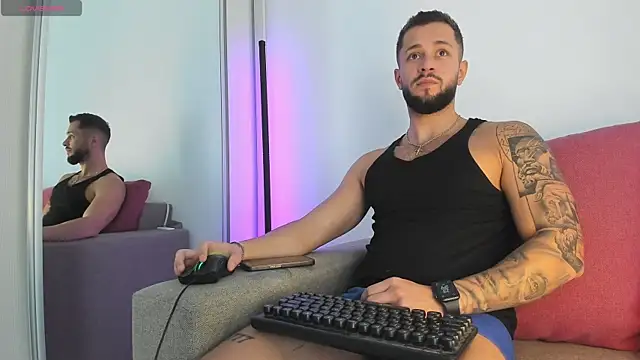 nicholasX1 online show from May 14, 10:35 am