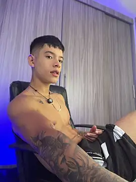 ErosKhaos online show from April 28, 4:44 pm