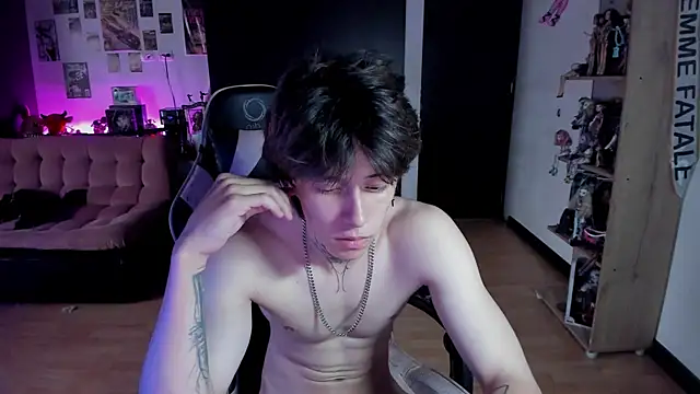 xIce Boy online show from June 7, 6:59 pm
