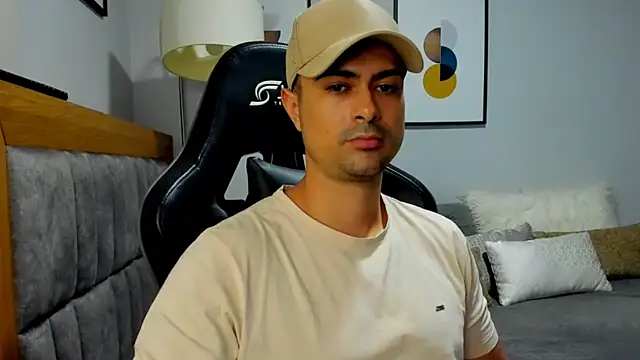 Dante Storm online show from February 14, 1:55 am