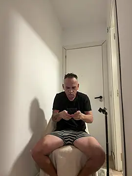 mateocali25 online show from July 14, 2:23 pm
