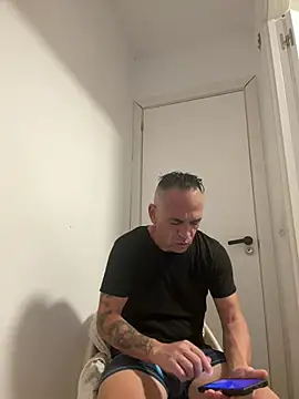 mateocali25 online show from July 23, 2:36 pm