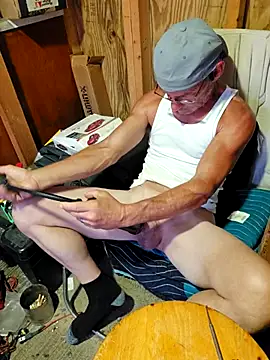 BigCokHawk online show from August 2, 7:34 pm