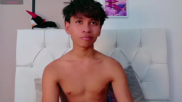 Ethan Westt online show from May 4, 9:27 pm