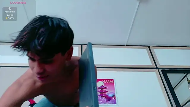 Ethan Westt online show from May 6, 9:04 pm