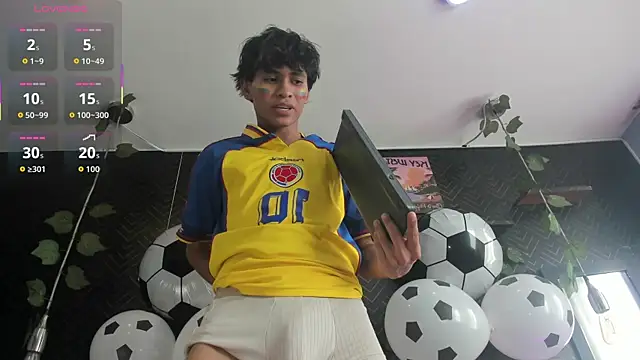 Ethan Westt online show from June 23, 8:23 pm